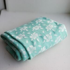 1960s 1970s Vintage 1 3/4Yards Mint Green Pearlized Cream Polyester Fabric